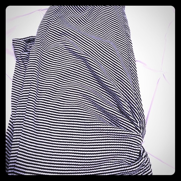Charlotte Russe Dresses & Skirts - Black and White Stripped Skirt Tight Fitting